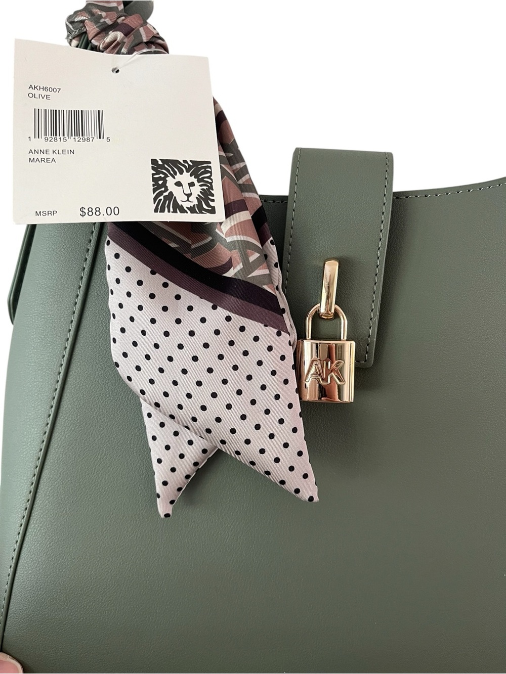 Anne Klein Elegant Green Shoulder Tote with Gold Lock and Magnetic Closure. - Picture 2 of 5
